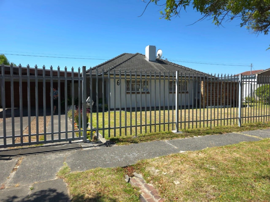 3 Bedroom Property for Sale in Thornton Western Cape
